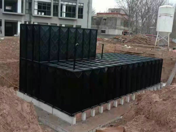 西安BDF水箱材質對其水質安全有何影響?